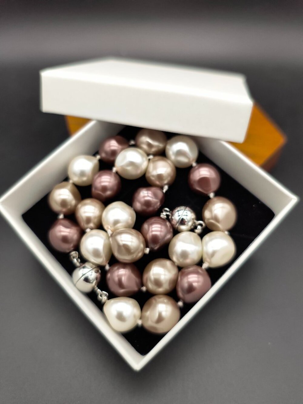 Chunky Faux Pearl Bracelets – Mixed Tones (2‑Piece Set)